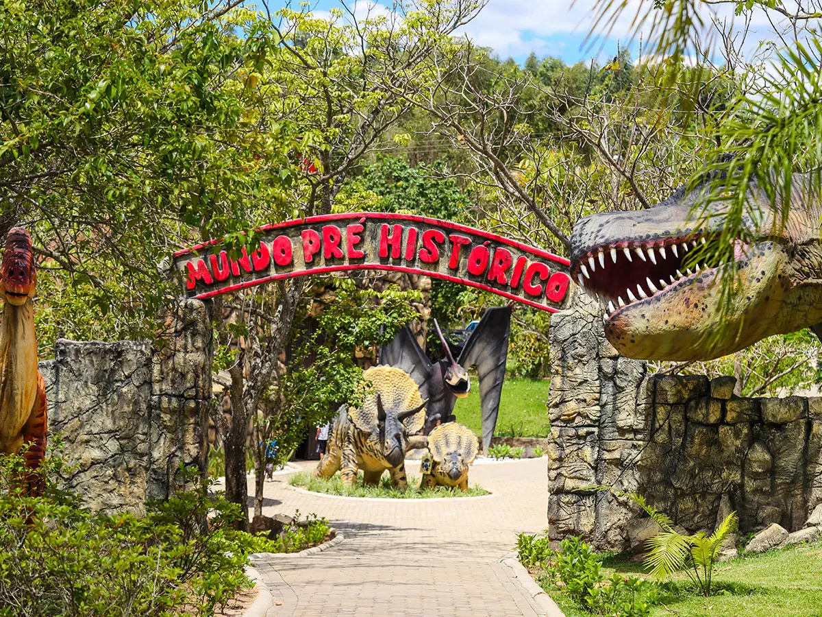 Entrada do Mundo Pré-Histórico no Thermas de São Pedro